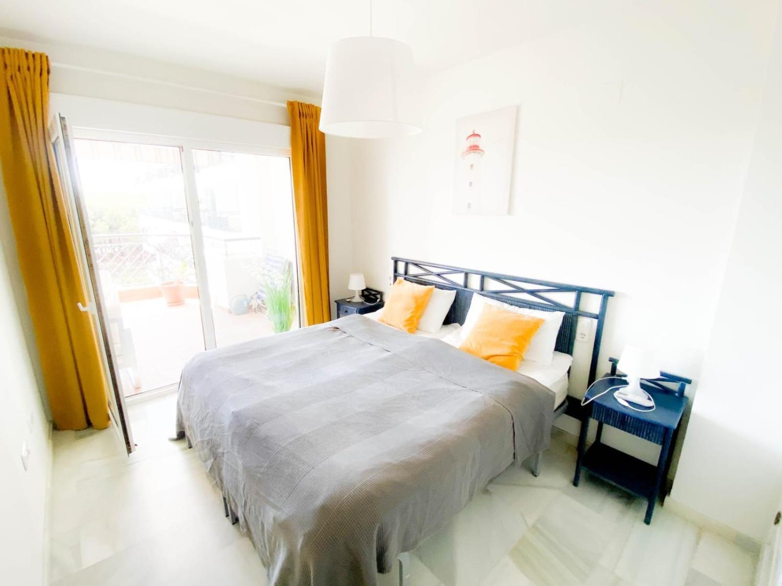 Beachside apartment Mi Capricho Portal 7 Sitio de Calahonda Exterior foto